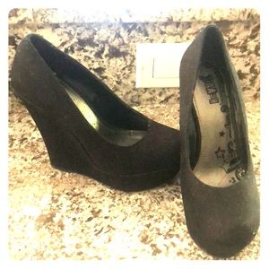 Women’s Black Wedges - One time use - US SIZE 5.5